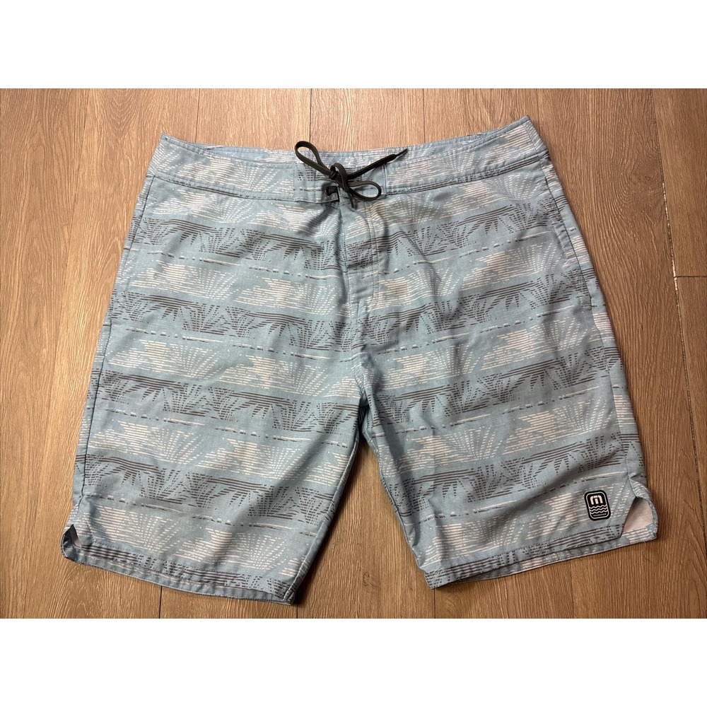 Travis Mathew Swim Trunks Boardshorts Floral Print Size 40 9" Inseam Beach Surf‎